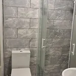 4 Cosy Bedrooms Near Airport & 7people *